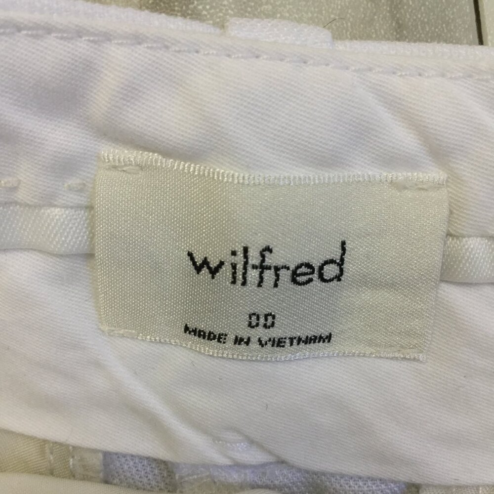 Wilfred White Shorts 00 - Picture 4 of 9